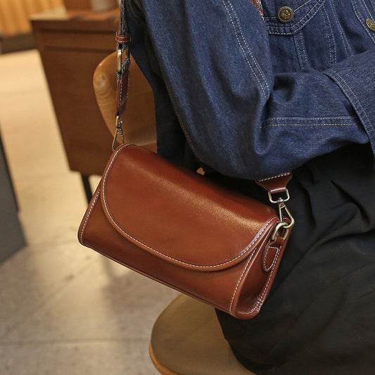 Simple Girl Commuting Cowhide Messenger Bag