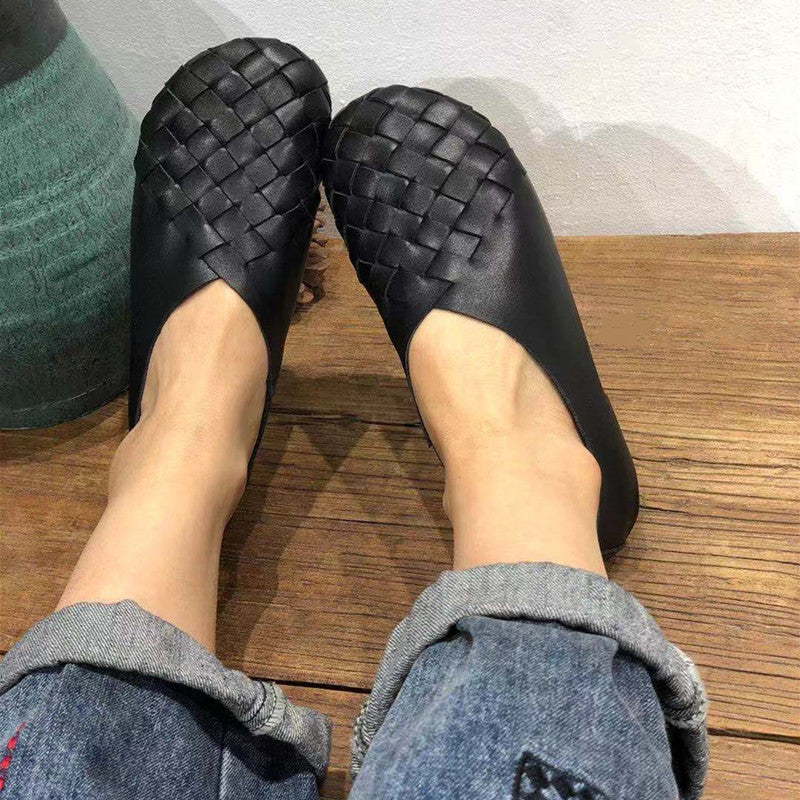 Retro Round Toe Flat Bottom Soft Cowhide Woven Women's Shoes