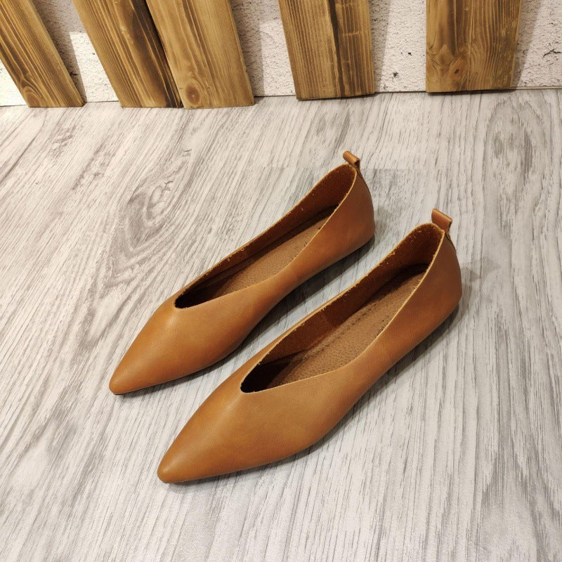 Women's Retro Pointed Shallow Mouth Flat Shoes